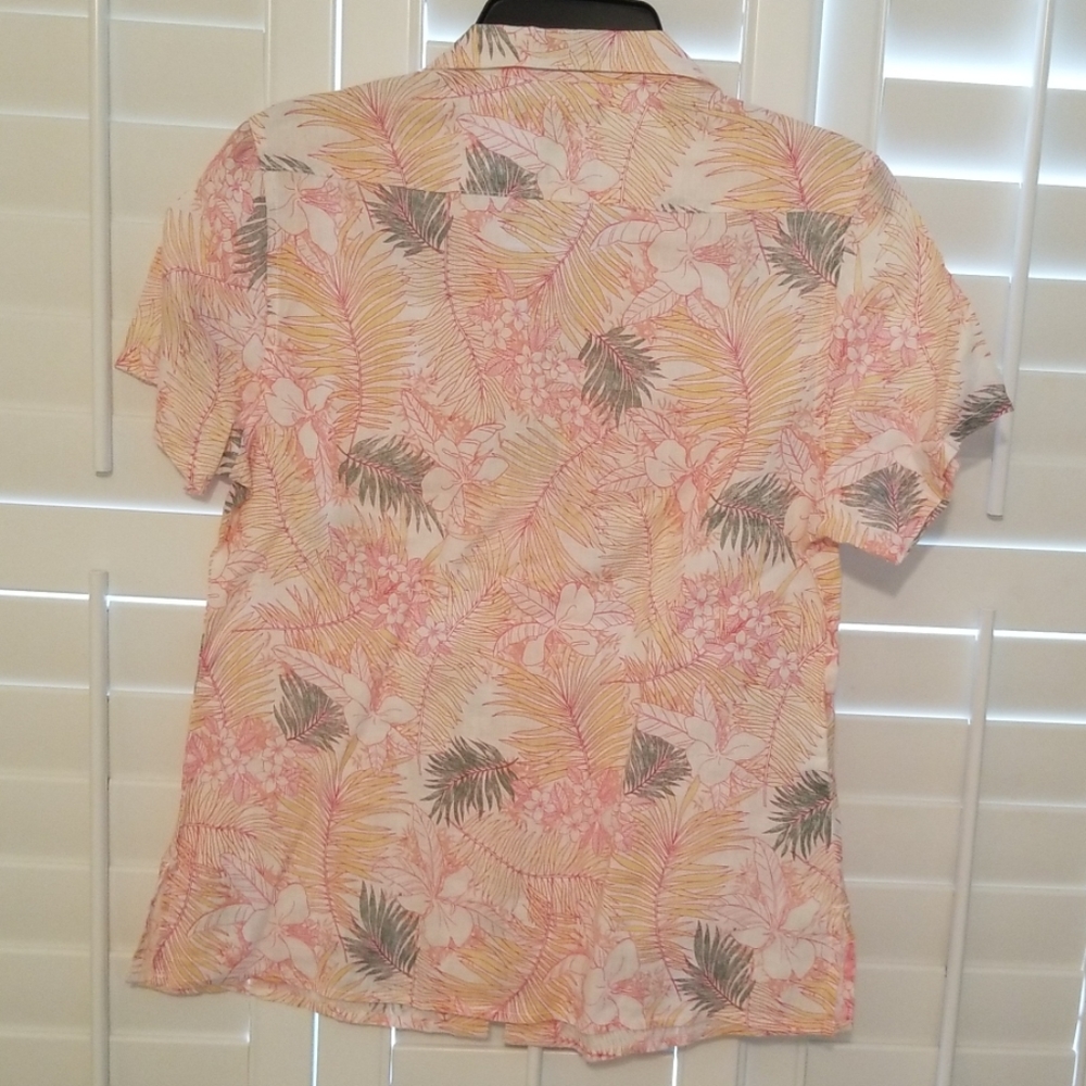 Shirt - Picture 2 of 3